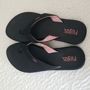 Brand new flojos flip flops